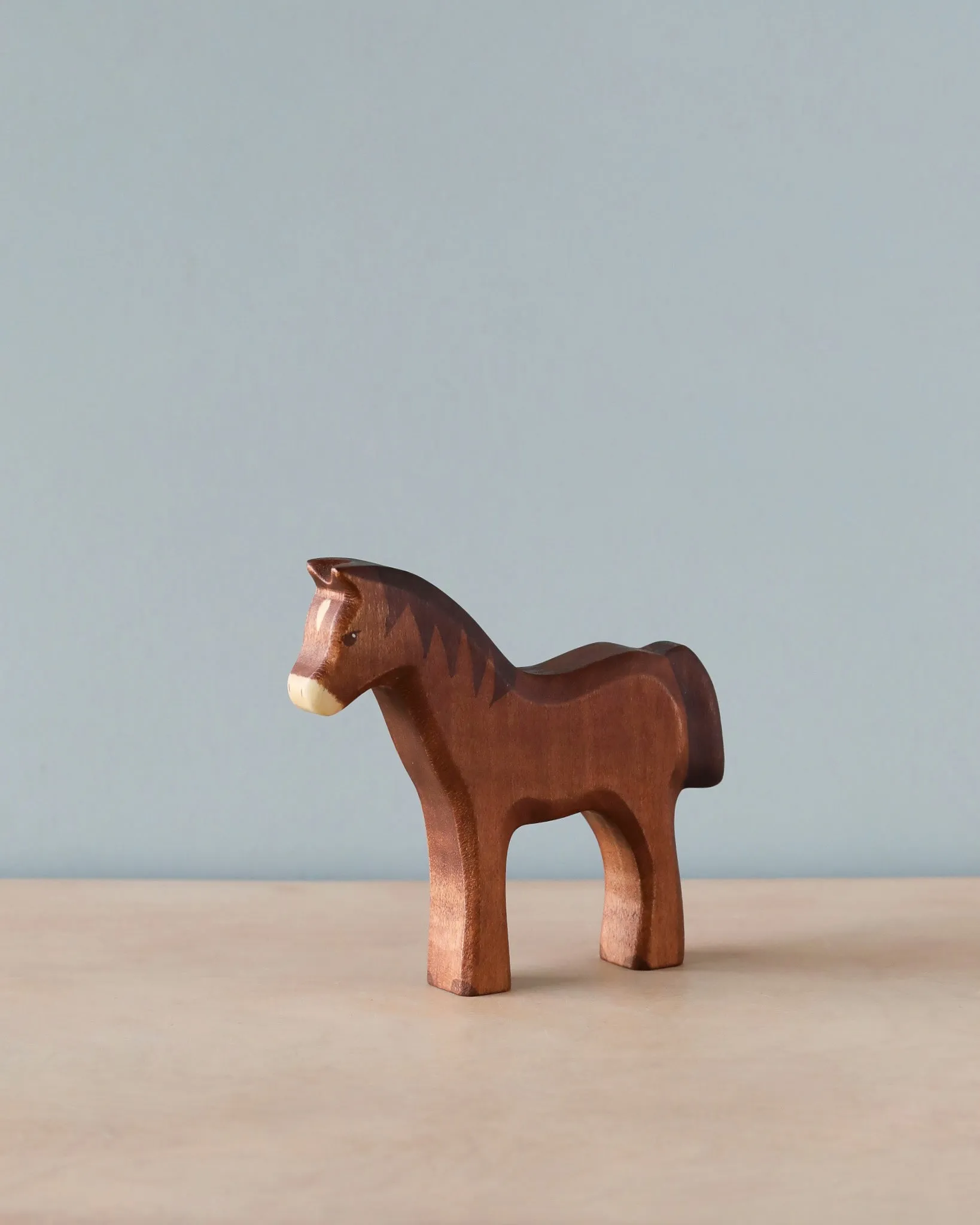 Handmade Holzwald Dark Brown Horse Odin Parker
