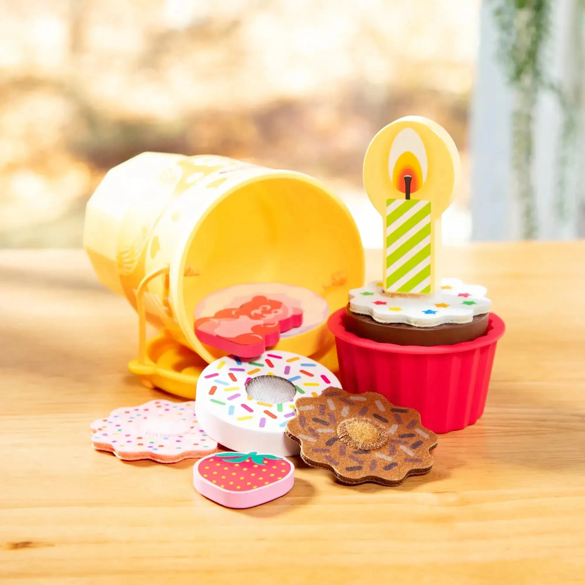 Melissa and Doug Play to Go Cake and Cookies Play Set