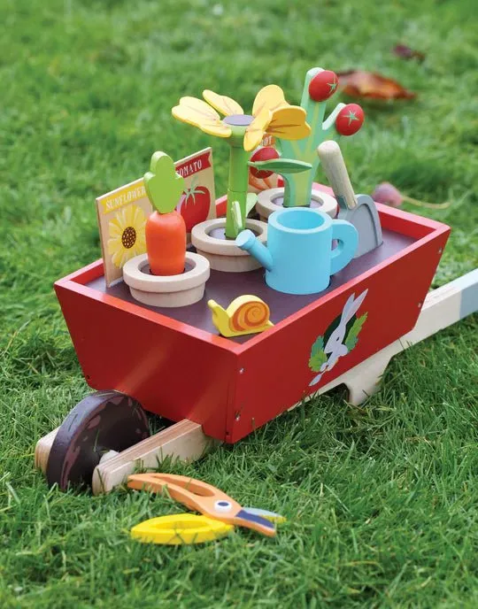 Tender Leaf Toys: Wheelbarrow Set